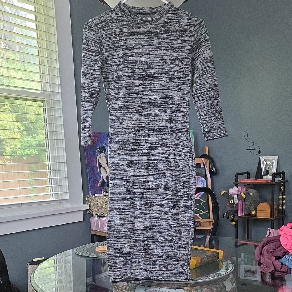 Lulu's Black and Gray 2/3 Sleeve Bodycon Dress